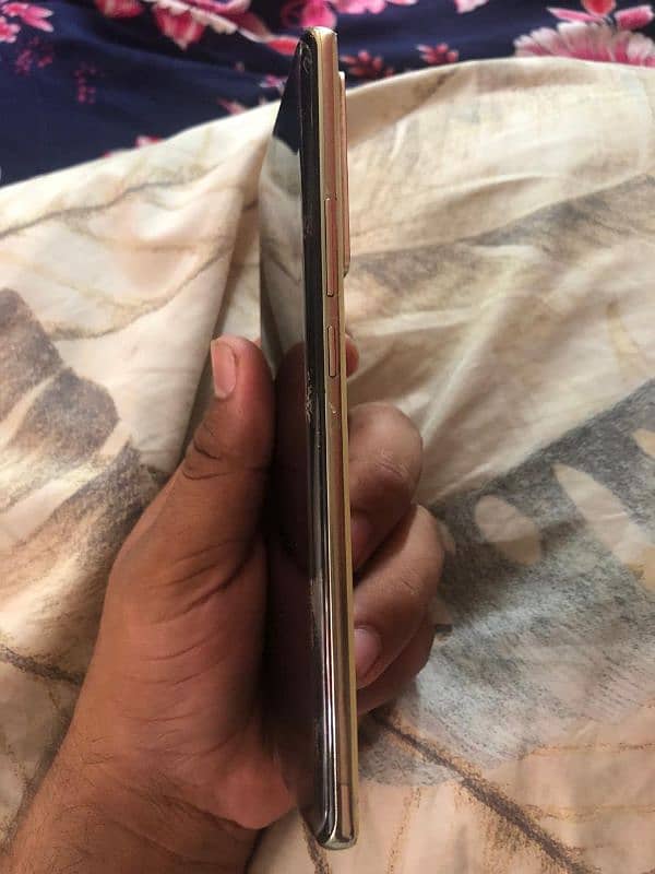 infinix note 40 Pro 3 months used with box and charging 4