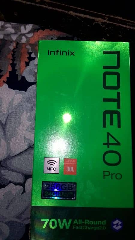 infinix note 40 Pro 3 months used with box and charging 9