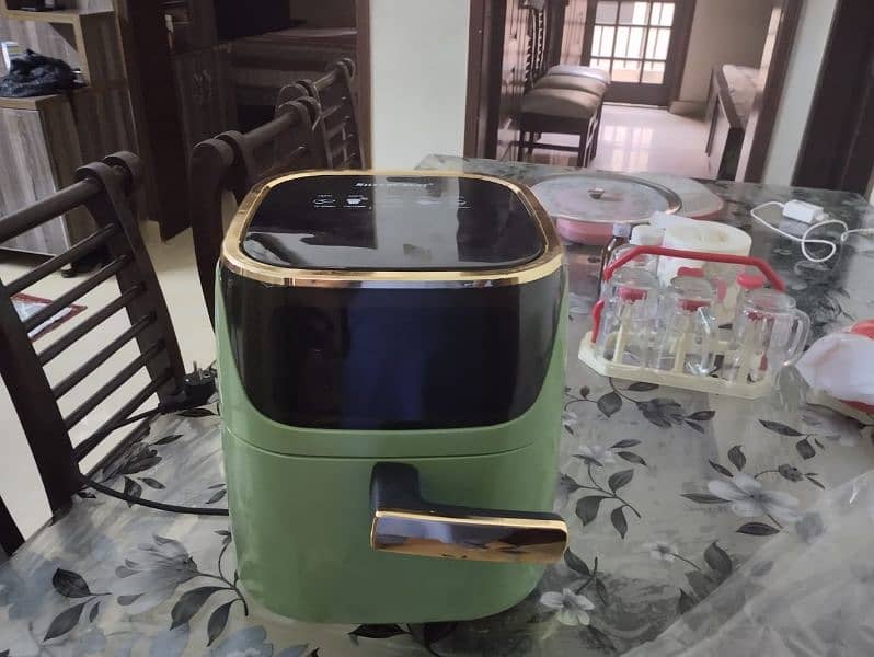 air fryer. new condition 3