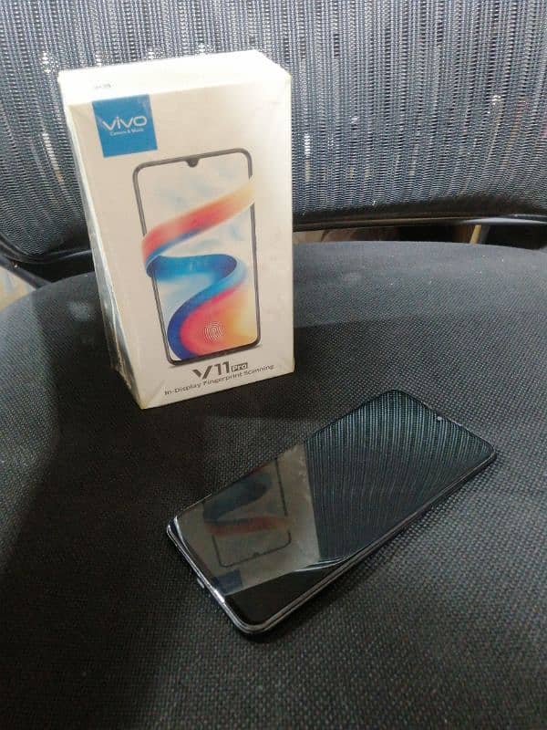 vivo v11 pro 6GB/128GB for sale good condition with box fingr dispaly 6