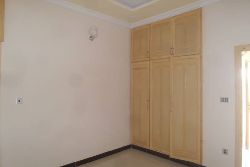 Upper Portion Is Available For Rent 3