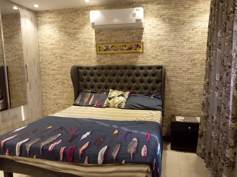 Bahria Town - Sector C 530 Square Feet Flat Up For rent 9