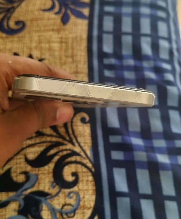 infinix hot 40 pro 16/256 3