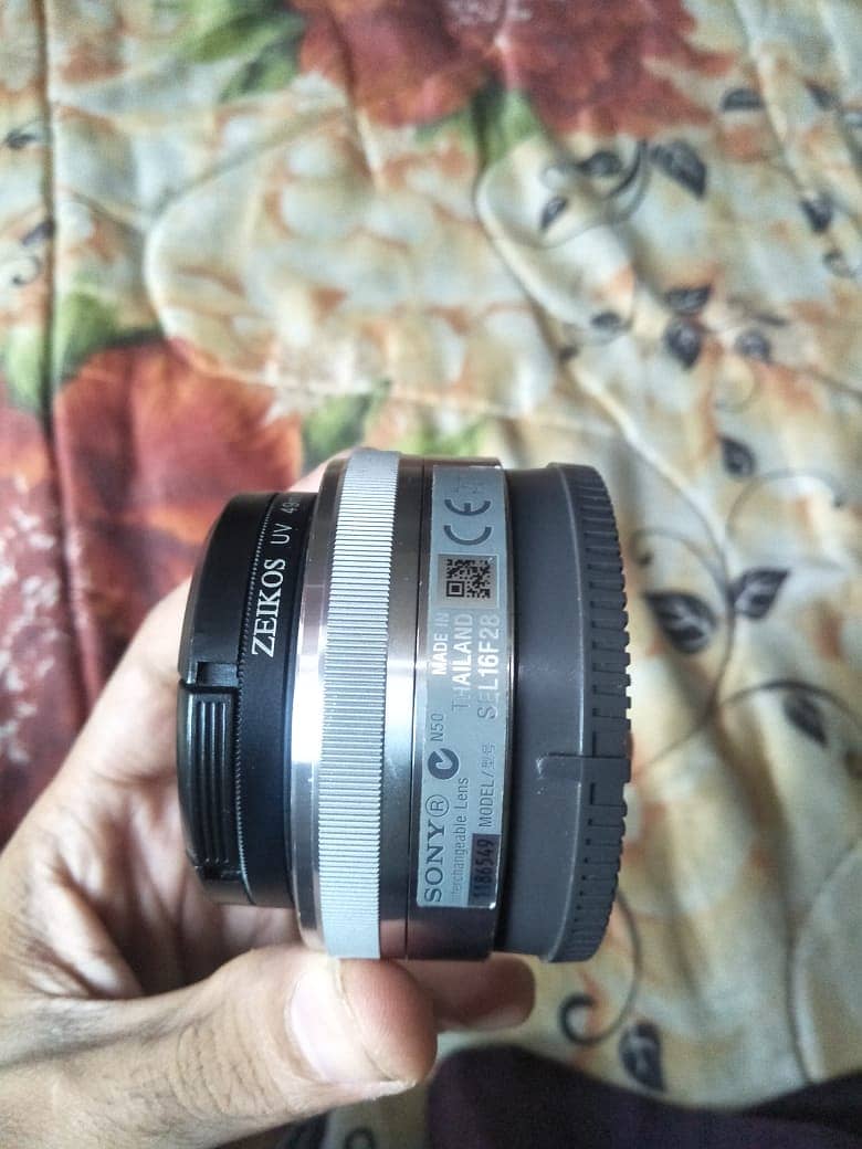 Sony Lense E mount 16 mm F/2.8 0