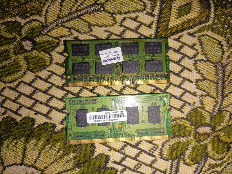 harddrive and 2 ram ddr3 3