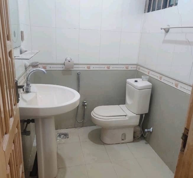 Lower Portion For rent In I-8/3 Islamabad 4