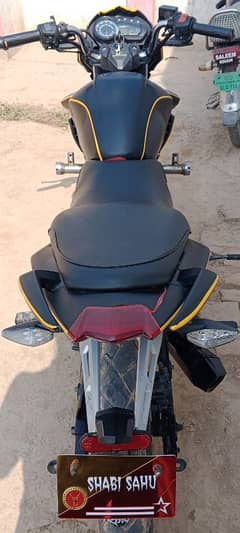 220000fnl 150cc salf start hai 10/10 hai 2017 model hai