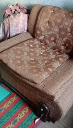 2 items Single Sofa