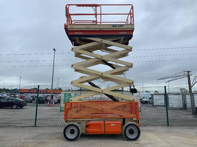 SCISSOR LIFT JLG 7 METERS 1