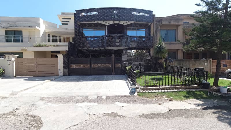 A Well Designed Prime Location House Is Up For sale In An Ideal Location In Islamabad 1