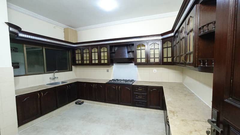 A Well Designed Prime Location House Is Up For sale In An Ideal Location In Islamabad 15