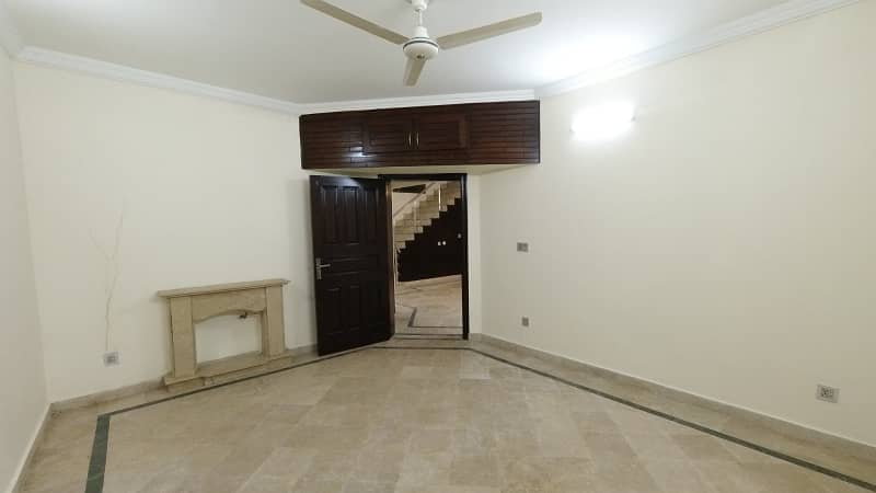 A Well Designed Prime Location House Is Up For sale In An Ideal Location In Islamabad 21