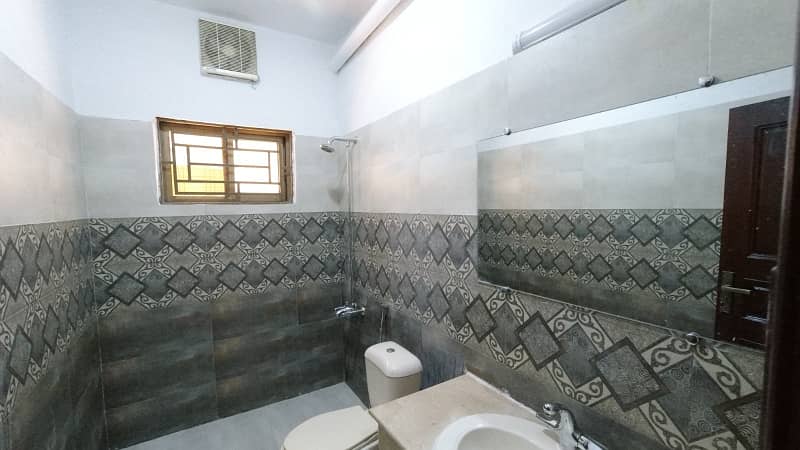 A Well Designed Prime Location House Is Up For sale In An Ideal Location In Islamabad 23