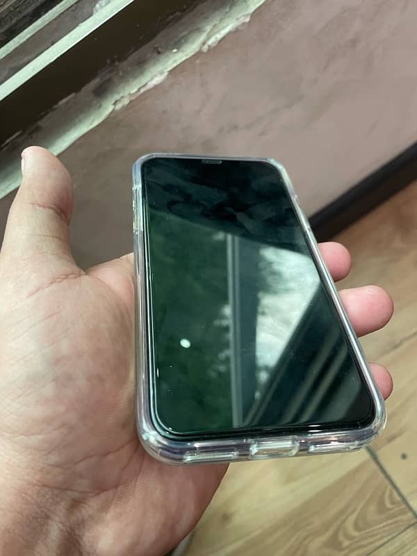 iPhone XS single sim pta gold color 3