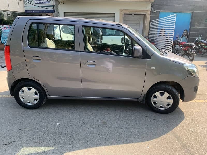 Suzuki Wagon R 2018 6