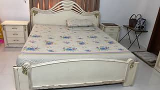 used furniture for sell without mattress