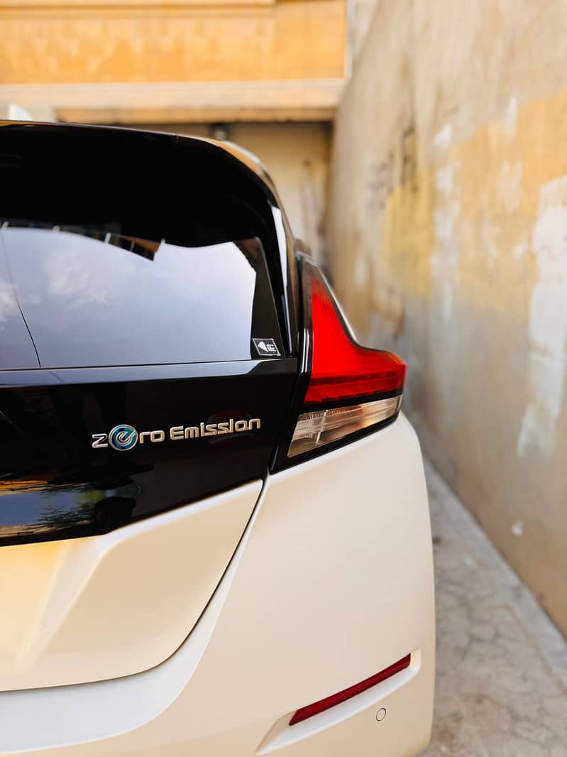 Nissan Leaf 2021 4