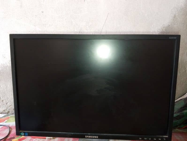 Computer LED hai 22inch me 3