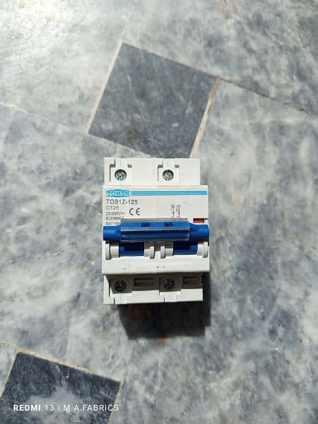 TOMZN TOB1Z 125 dc 600V 10ka battery breaker 1