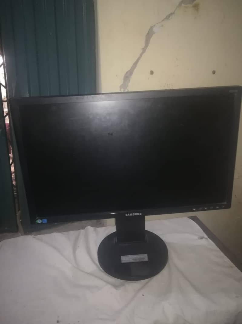 Computer LCD for sale (brand) SAMSUNG (condition) NEW 3