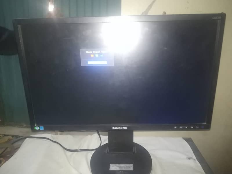 Computer LCD for sale (brand) SAMSUNG (condition) NEW 4