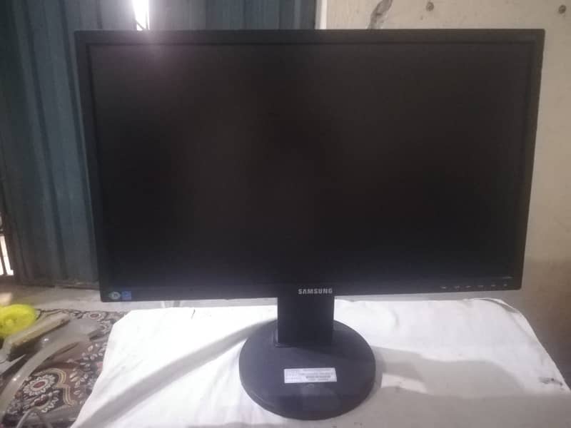 Computer LCD for sale (brand) SAMSUNG (condition) NEW 7