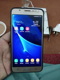 Samsung Galaxy J7,10 0