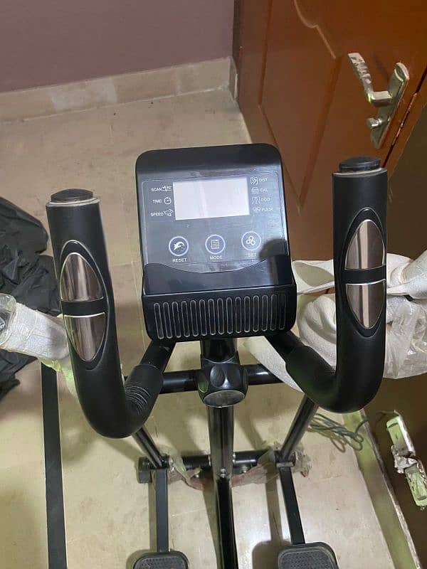 elliptical + cycle new condition digital meter 3