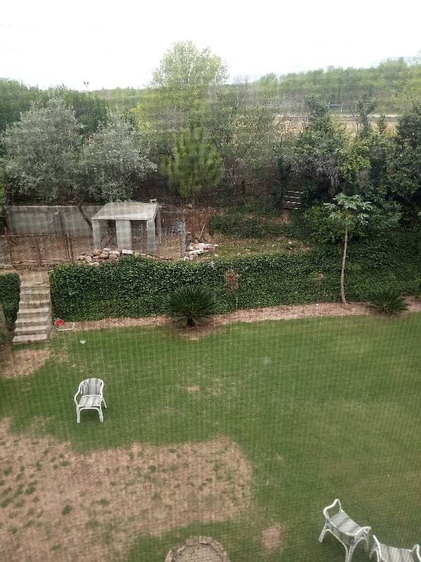 14 marla house for sale in lvl bani gala near main maree rood 8