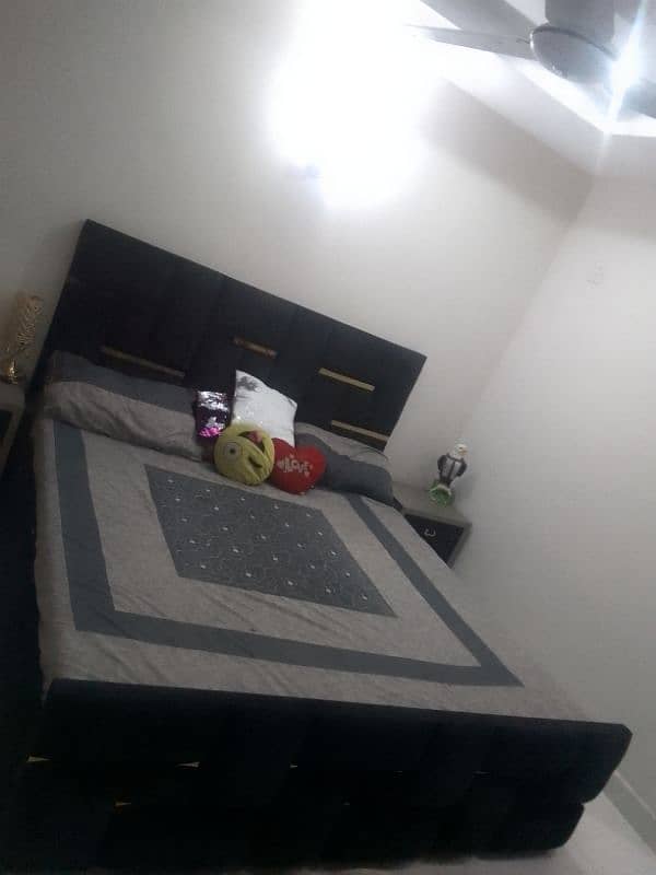 double bed said table aur dressings for sale 2