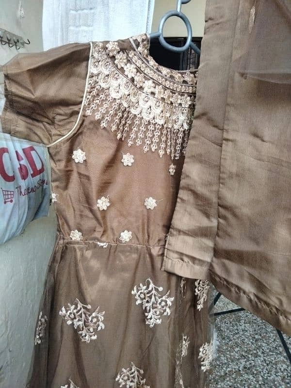 2 dresses for sale 4