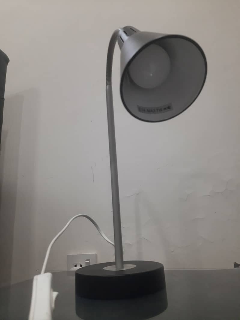 SIDETABLE LAMP | STUDY LAMP 100% condition 3500 only 2