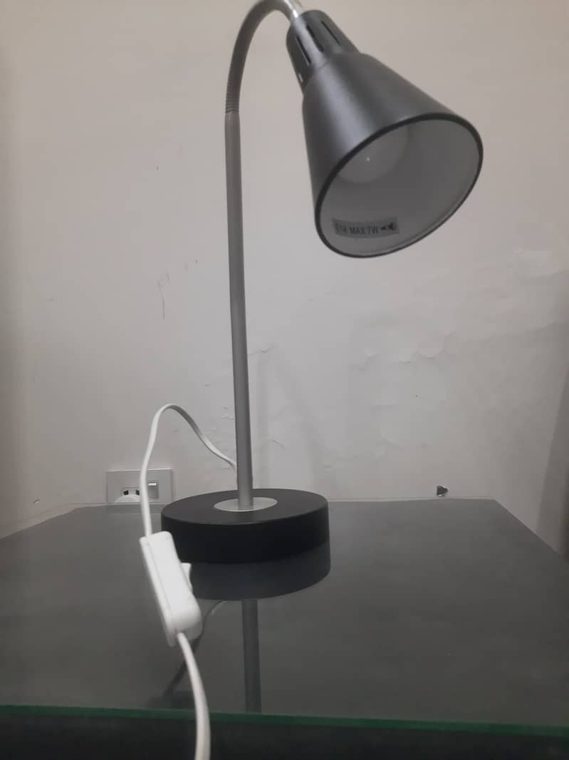 SIDETABLE LAMP | STUDY LAMP 100% condition 3500 only 3