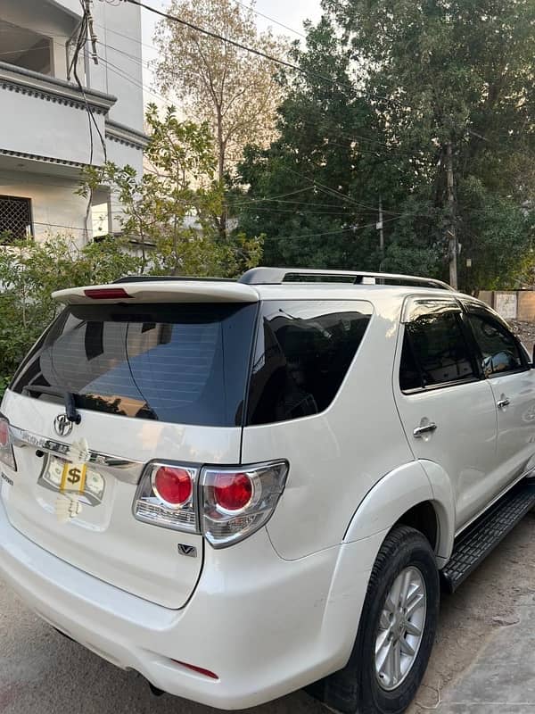 Toyota Fortuner 2013 6