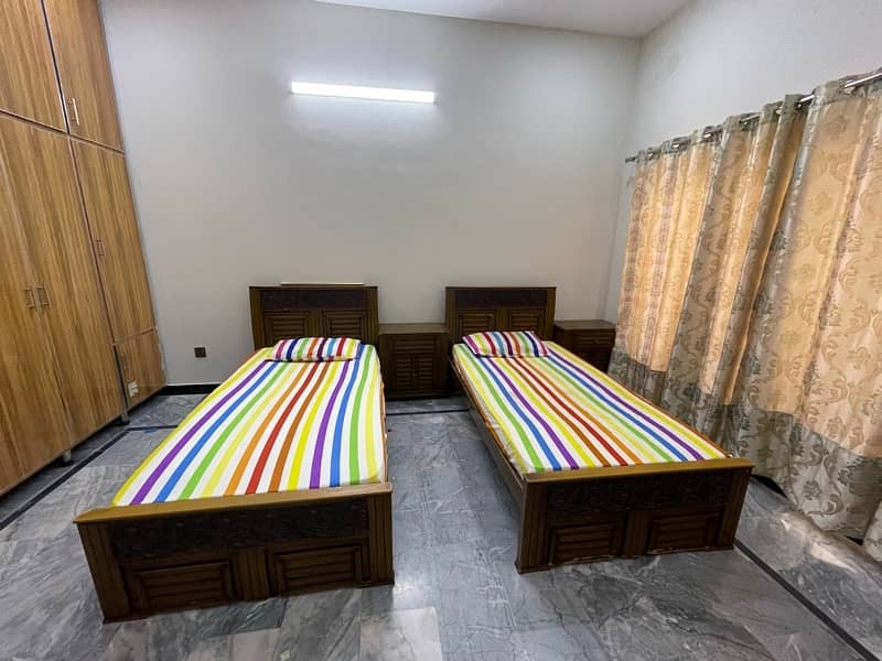 Bed set For Sale//wooden bedset/double bed//king size bed/2 single bed 7