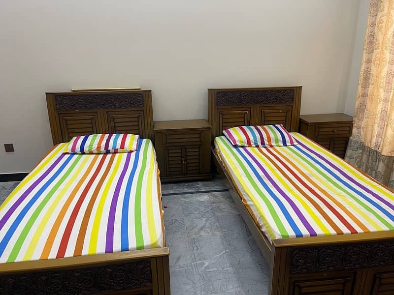 Bed set For Sale//wooden bedset/double bed//king size bed/2 single bed 12