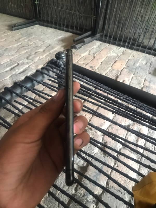 IPhone x battery service pa face adi issu baki all ok haa non pata haa 0