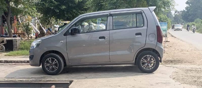 Suzuki Wagon R 2015 8