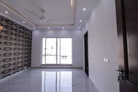 1 Kanal Majestic and Exquiste Full House For Rent In DHA Phase 4,Block GG, Reasonable Price And Suitable Location Pakistan Punjab Lahore. 0