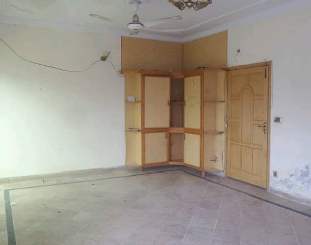 1250 Square Feet Lower Portion For Rent In G-11 0