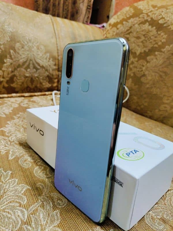 Vivo Y 17 0