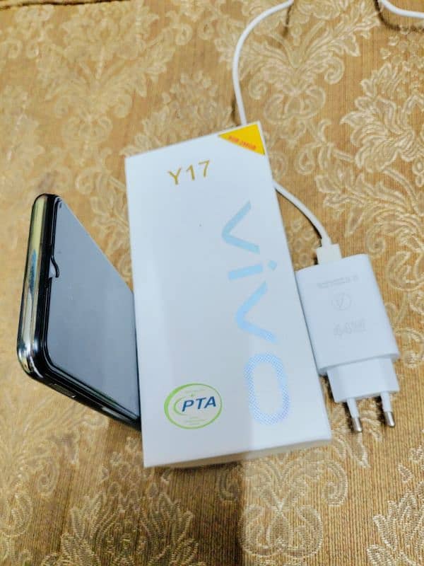 Vivo Y 17 6