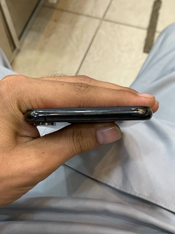 iPhone xsmax 256gb non pta 10/10 condition 5