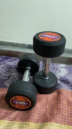 3+3=6 kg dumbells just on day use brand new 0