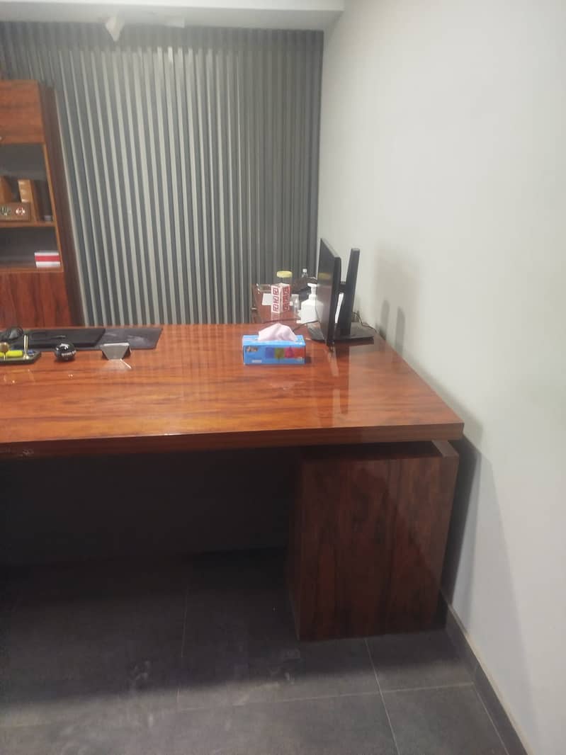 OFFICE TABLE, SIDE TABLE AND BACK SIDE FOR SALE FRESH PIECE 2