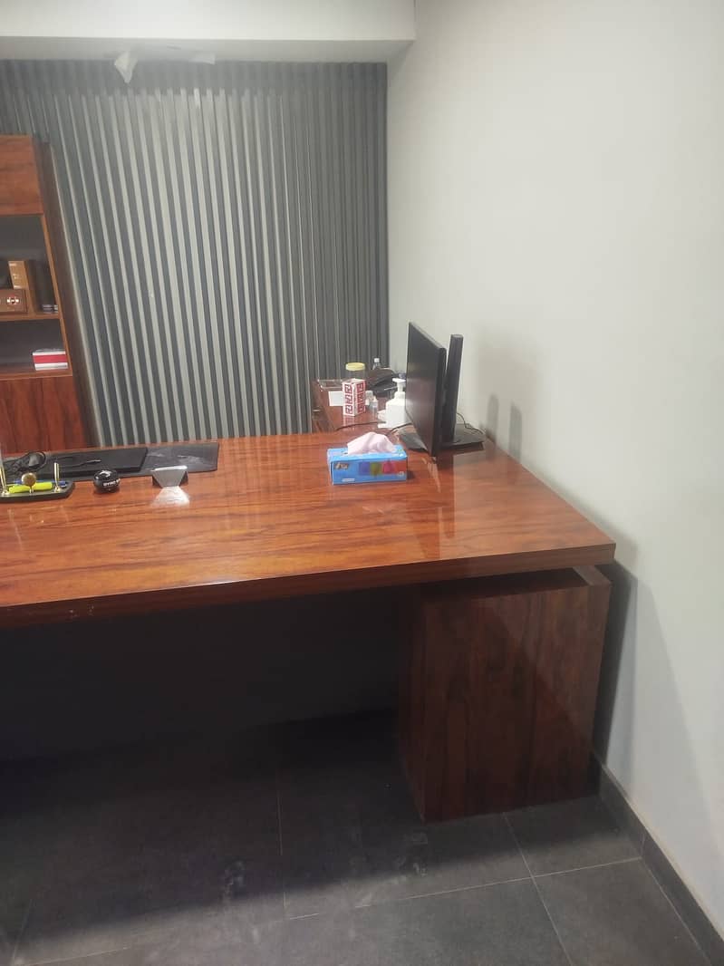 OFFICE TABLE, SIDE TABLE AND BACK SIDE FOR SALE FRESH PIECE 5