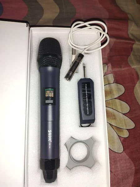 wireless microphone 1