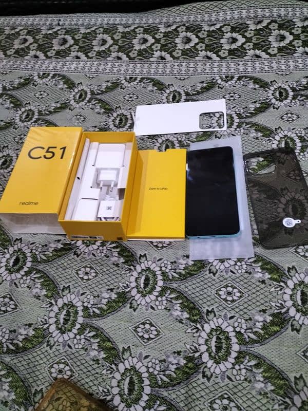 Realme C51  4/128 0