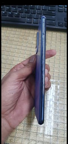 Vivo V21e urgent for sale 0