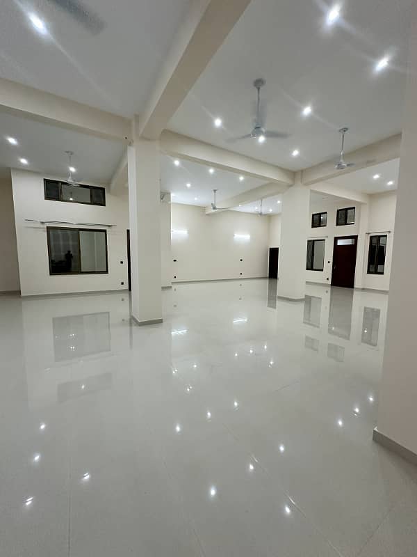 Prime 3000 Sqft Commercial Hall / Office Space In Ghauri Town Phase-3 0